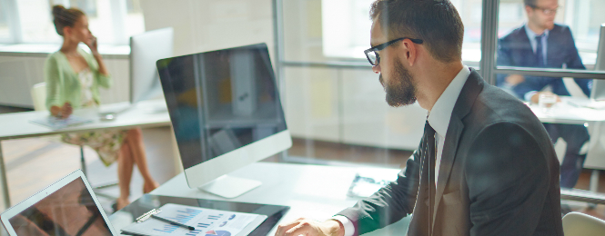 Use a internet no trabalho com consciência!